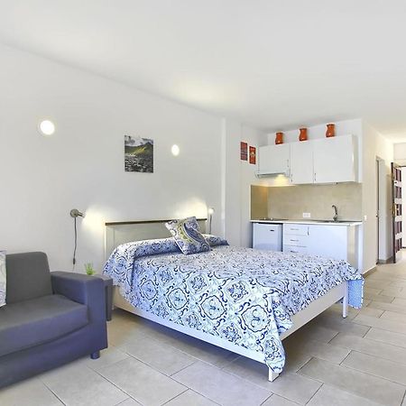 Studio Eldorado In Playa De Las Americas Near The Beach Arona  Bagian luar foto